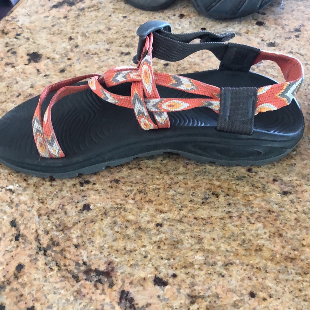 Excellent condition Chaco sandals - Picture 4 of 7